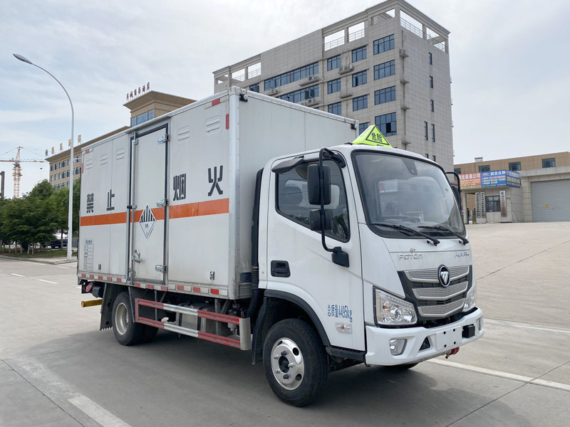 雜項(xiàng)危險(xiǎn)物品廂式運(yùn)輸車，運(yùn)輸車，運(yùn)輸車廠家，楚勝集團(tuán)
